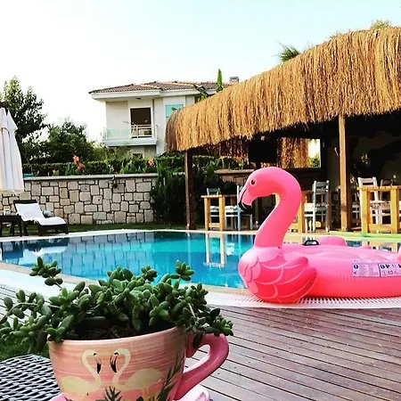 Pupa Alaçatı Butik